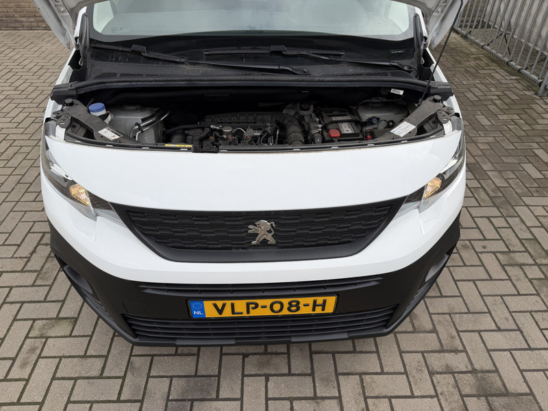 178908804-100-6.jpg
