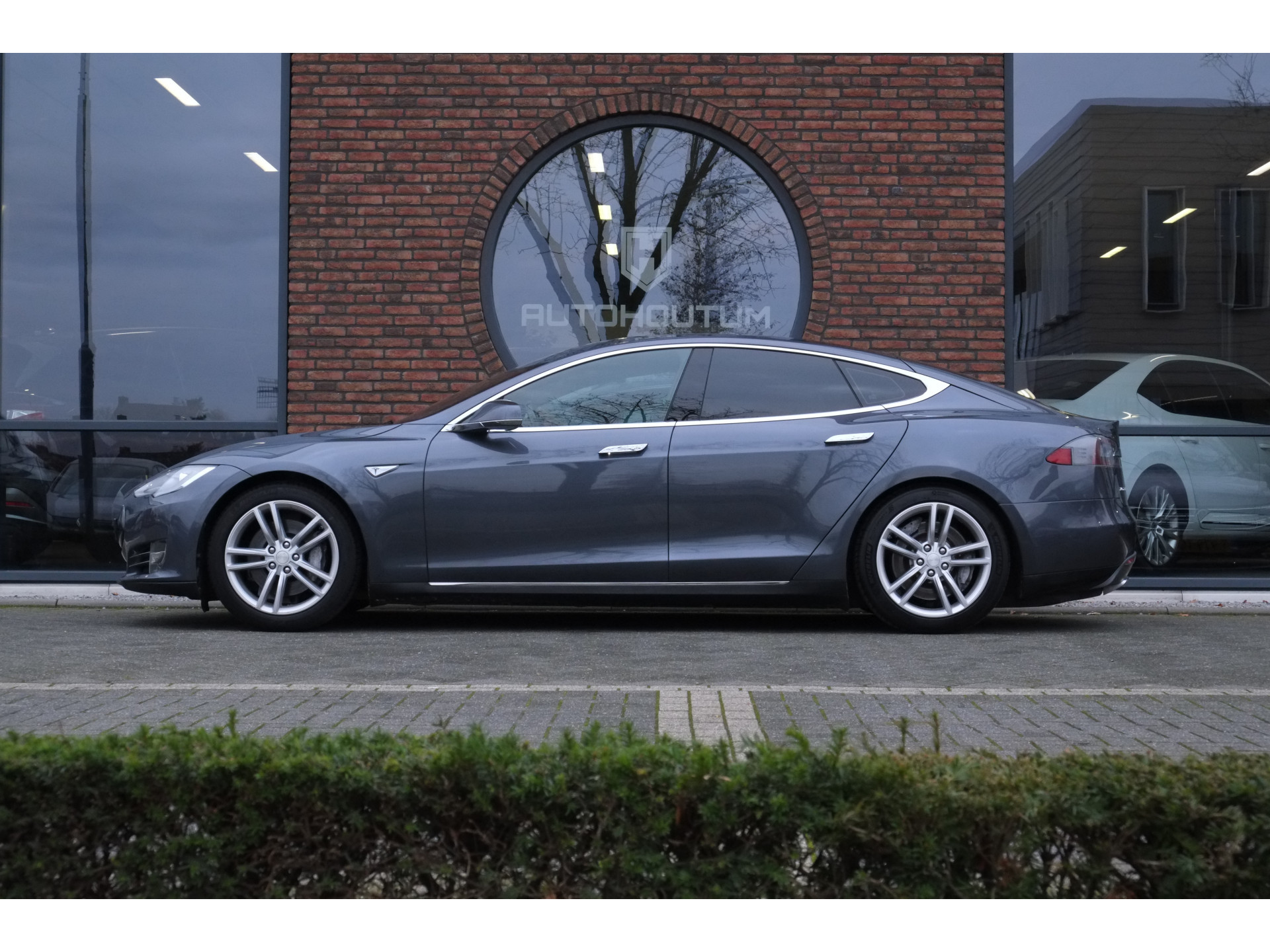 45806837