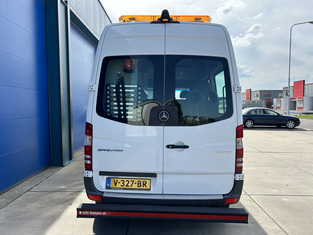 38479843-4.jpg