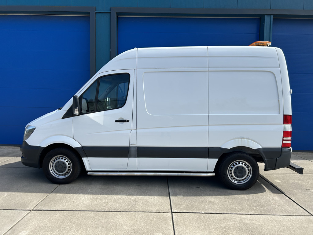 38479843-6.jpg