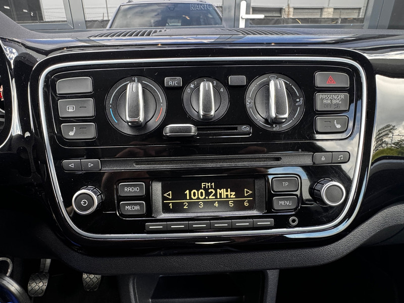 39098107-15.jpg