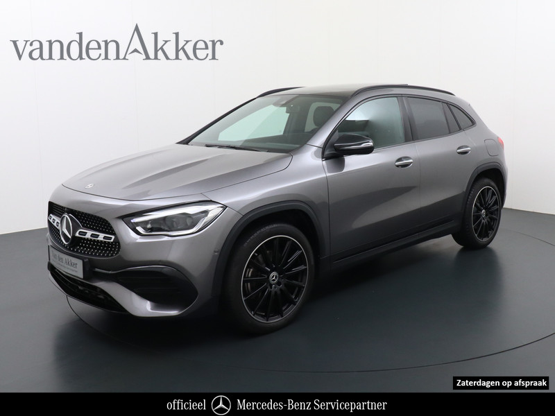 523890242-100