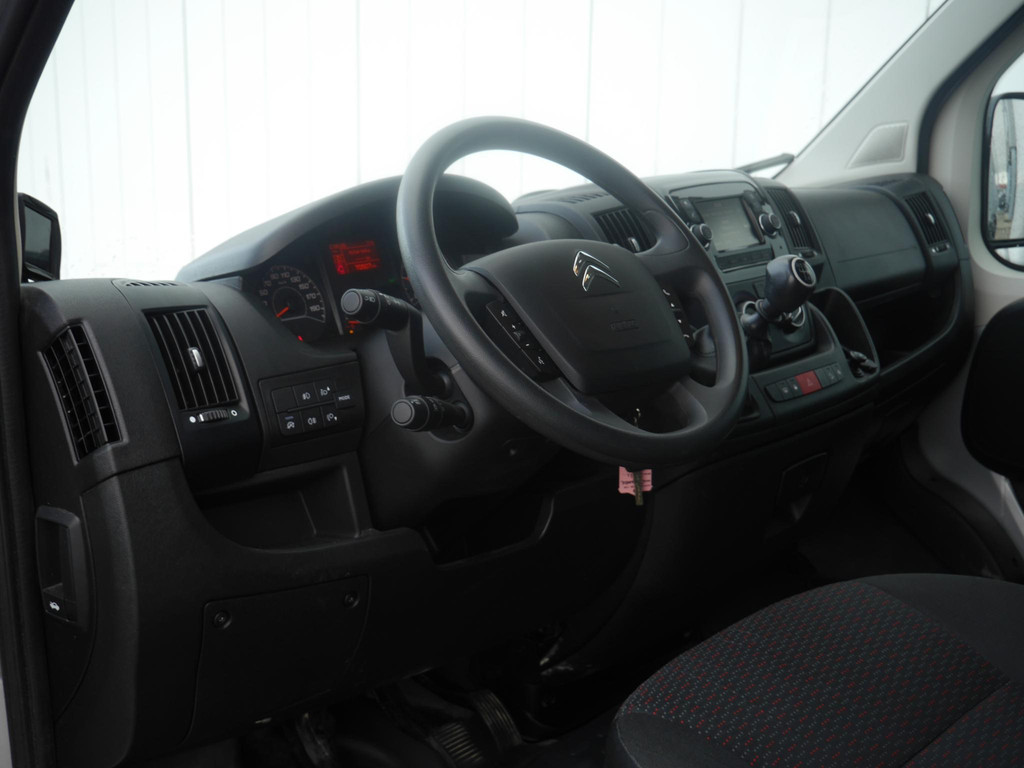 41079343-17.jpg