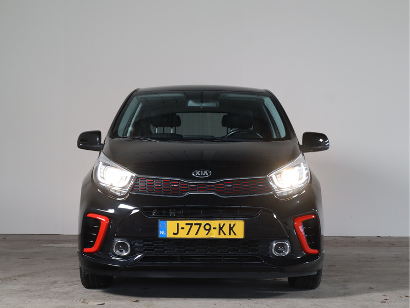 41782650-3.jpg