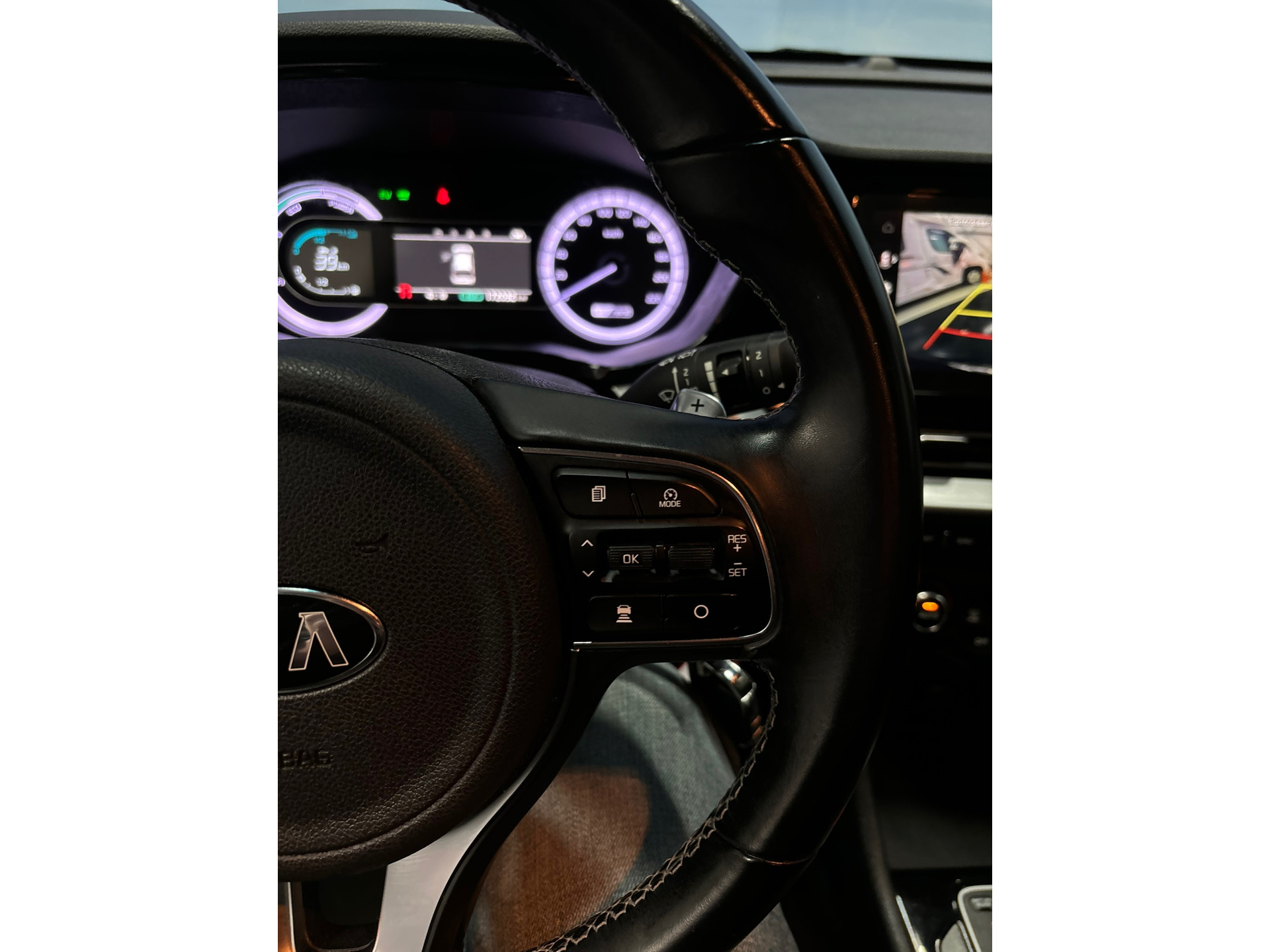 42296648-16.jpg