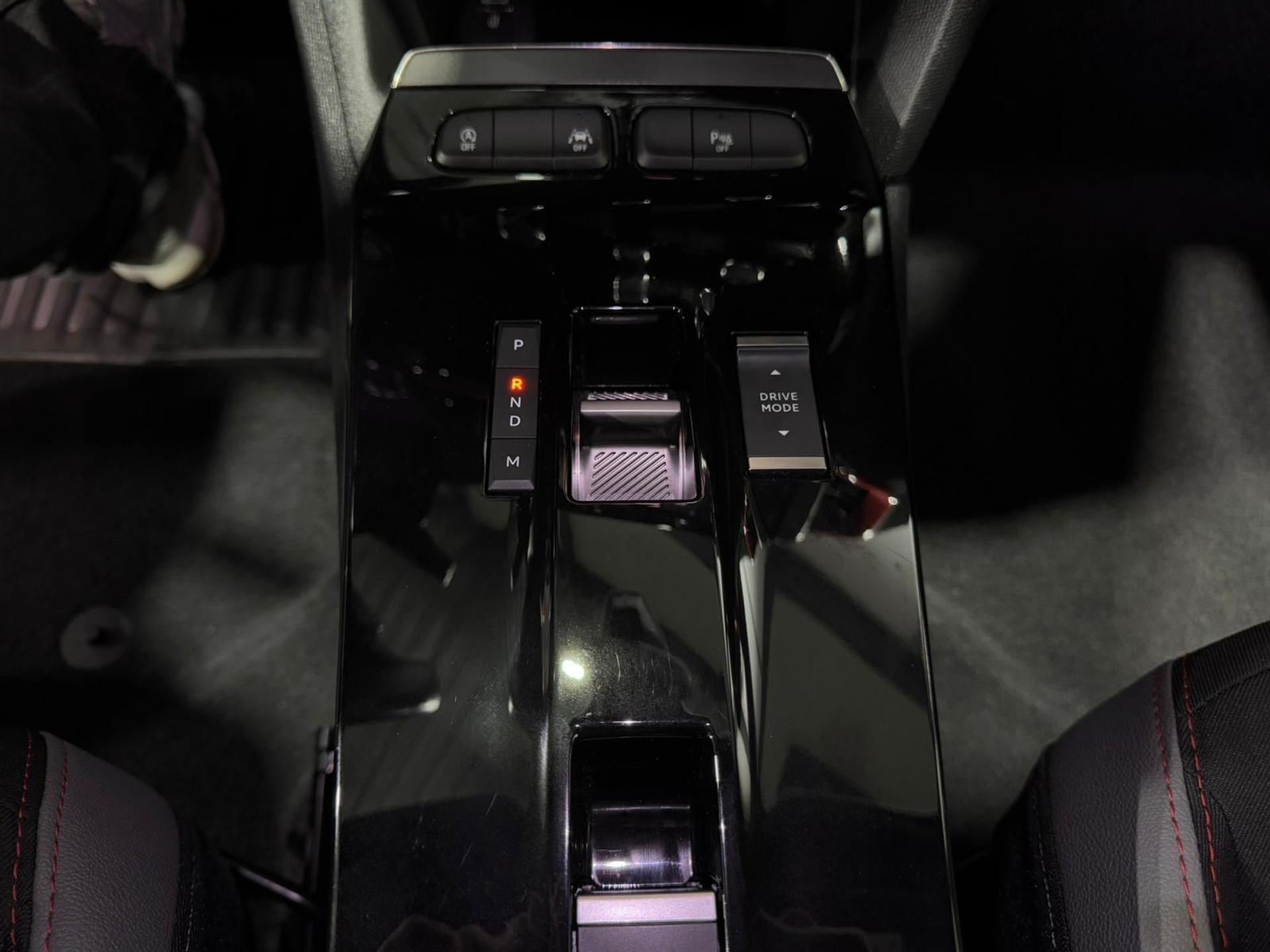 42315479-20.jpg