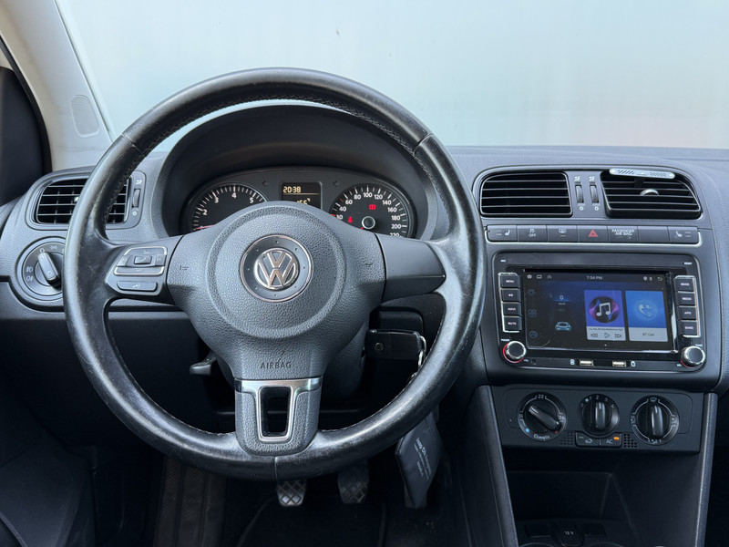 42371629-15.jpg