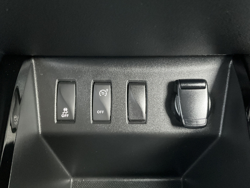 42464967-19.jpg