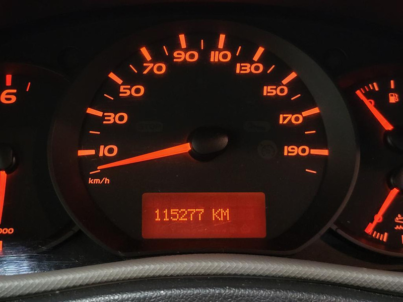43055419-10.jpg