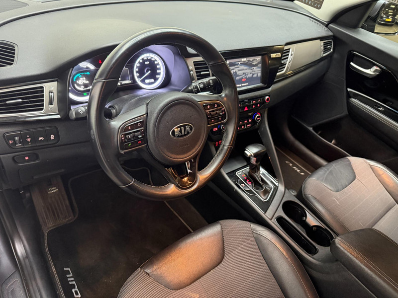 43070906-24.jpg