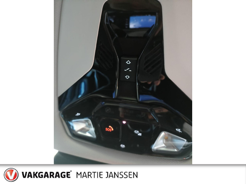 43833484-50.jpg