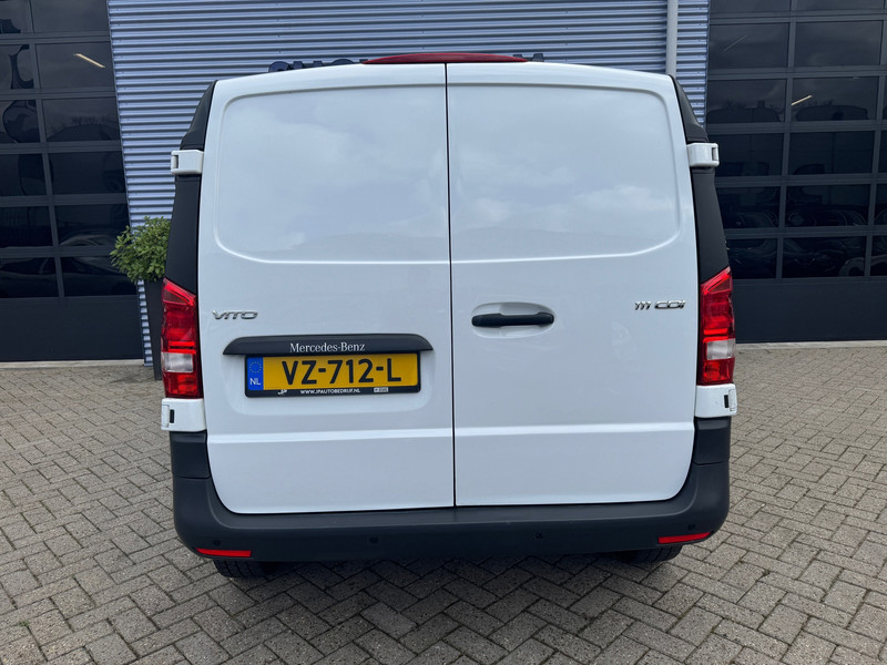 43836725-9.jpg