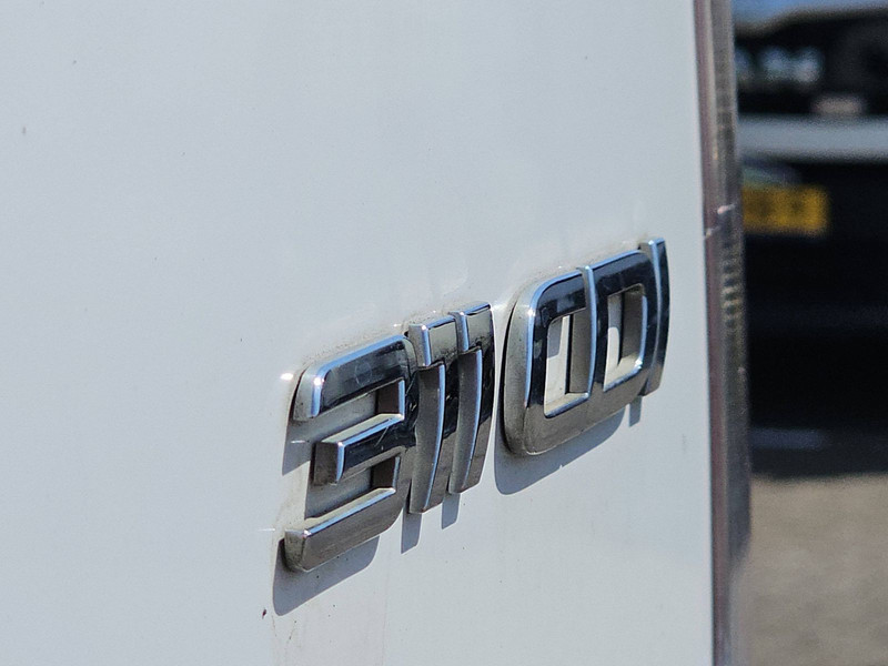 45971834-16.jpg