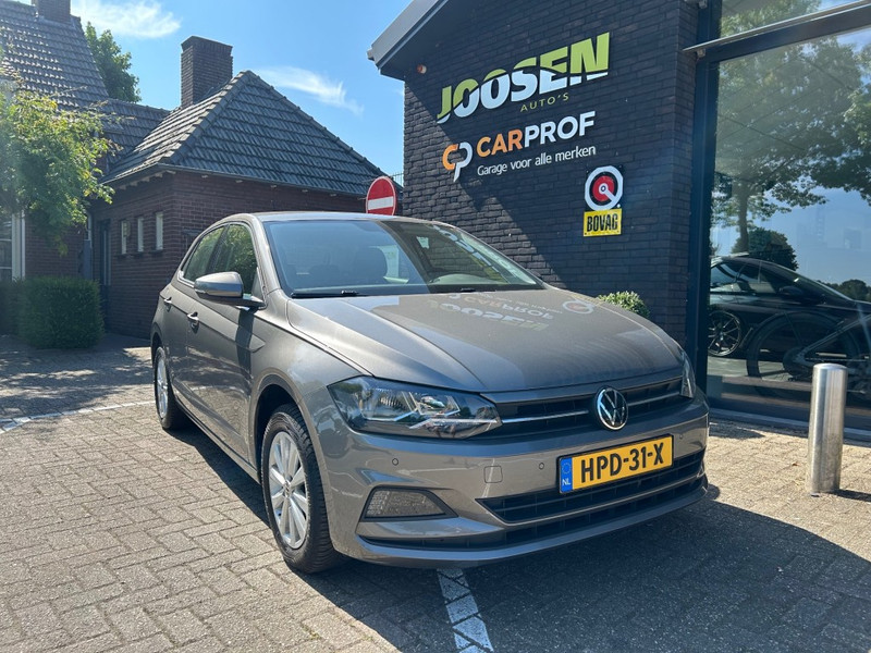 46099318