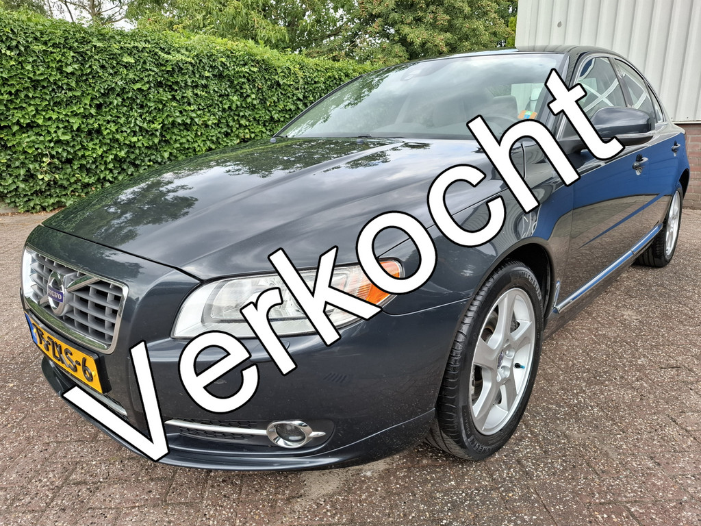 47058811
