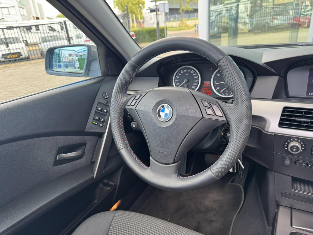 47185688-7.jpg