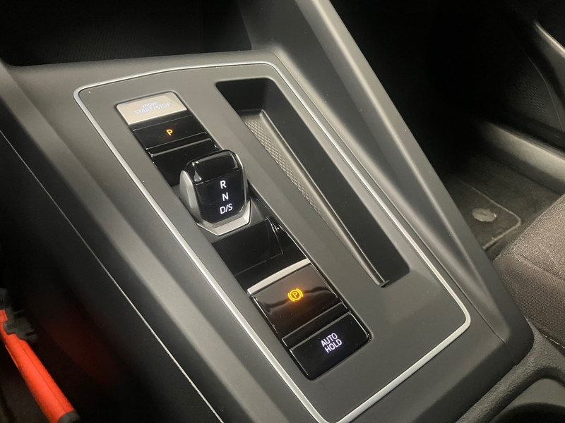 47353595-6.jpg