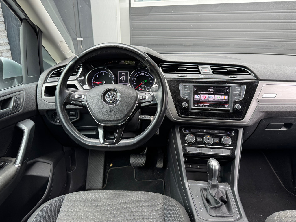 47372487-11.jpg