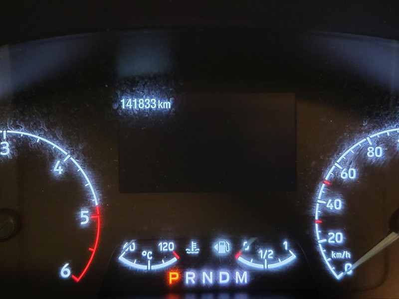 47391137-9.jpg