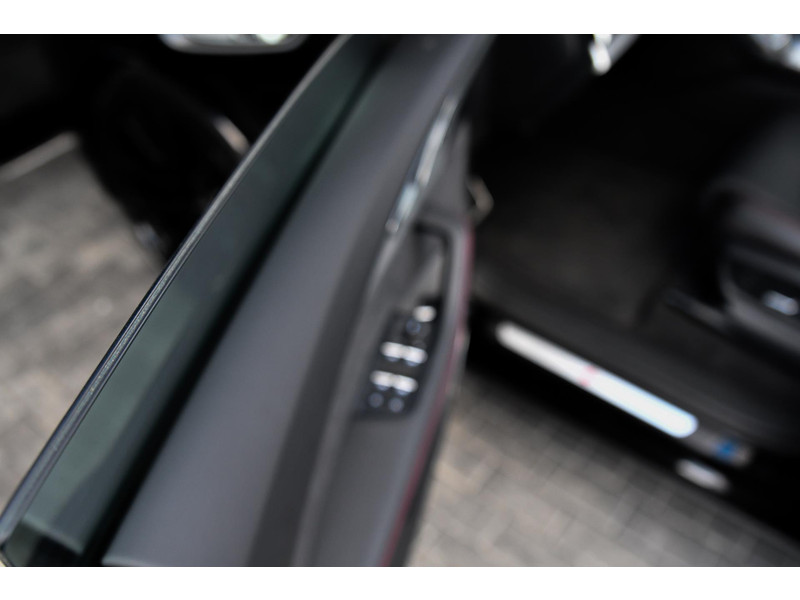 47463807-46.jpg