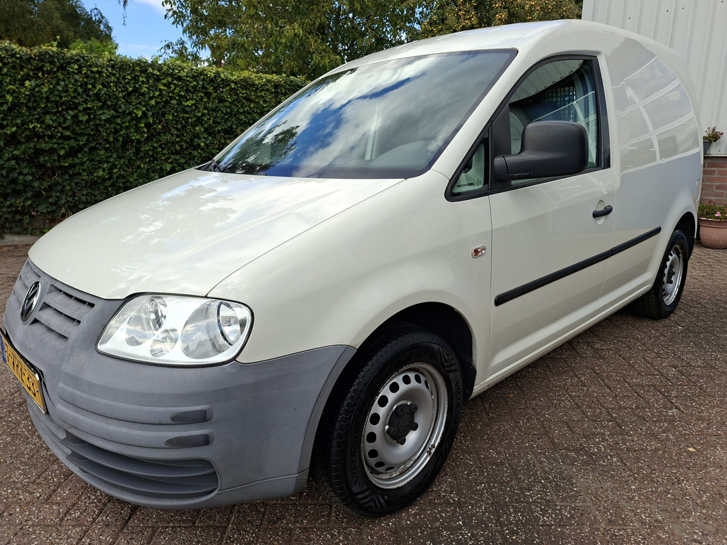 47966490-16.jpg