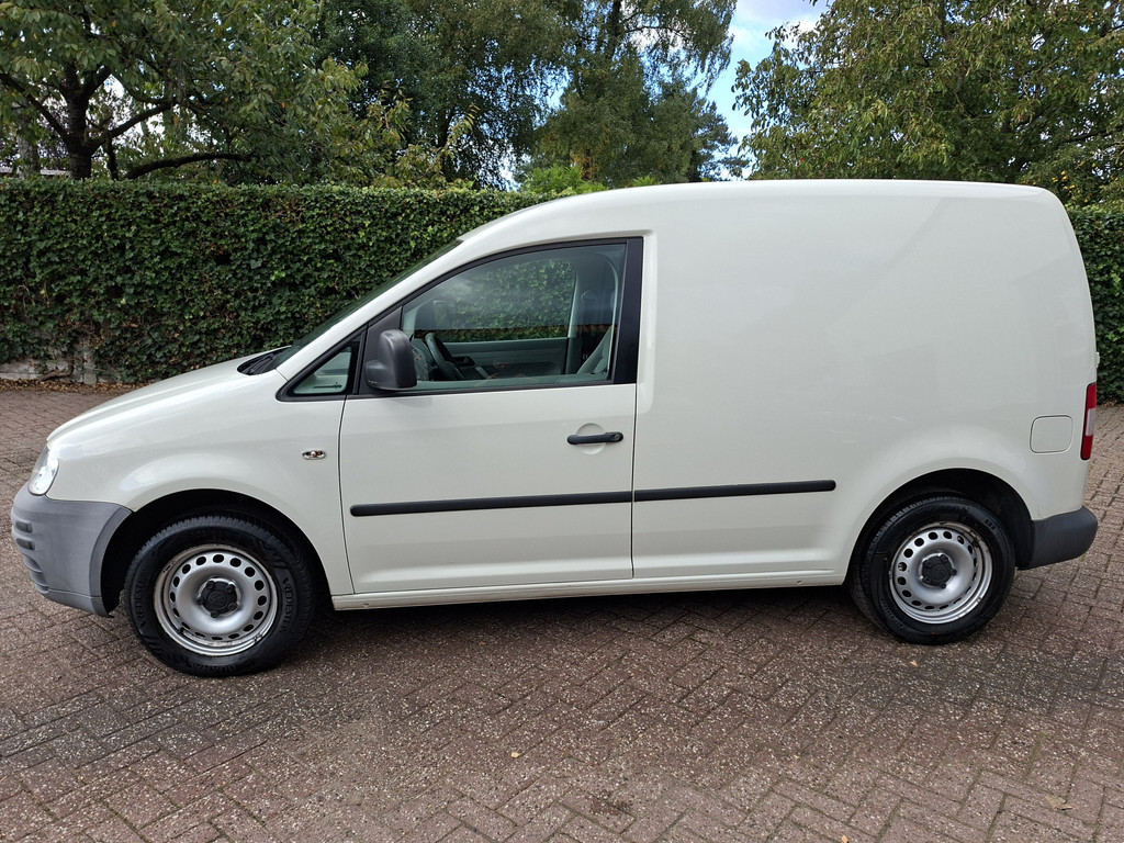 47966490-3.jpg