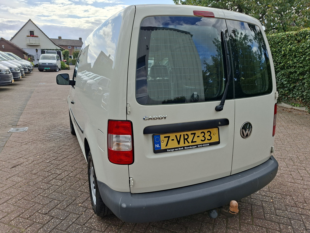 47966490-6.jpg