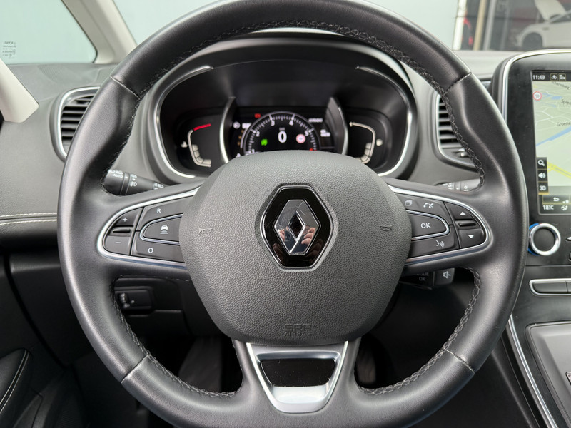 48302467-11.jpg