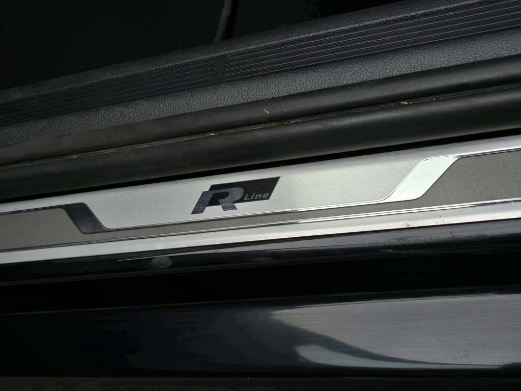 48331023-9.jpg