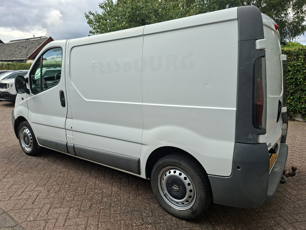 48461482-4.jpg
