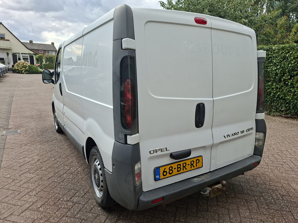 48461482-5.jpg