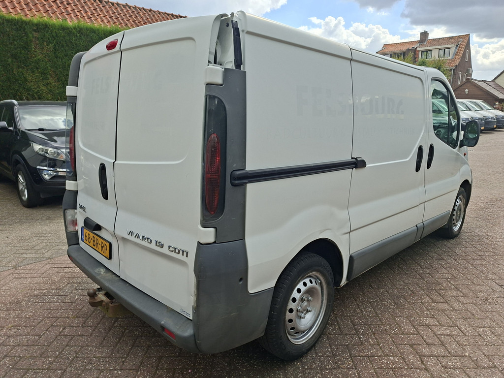 48461482-7.jpg
