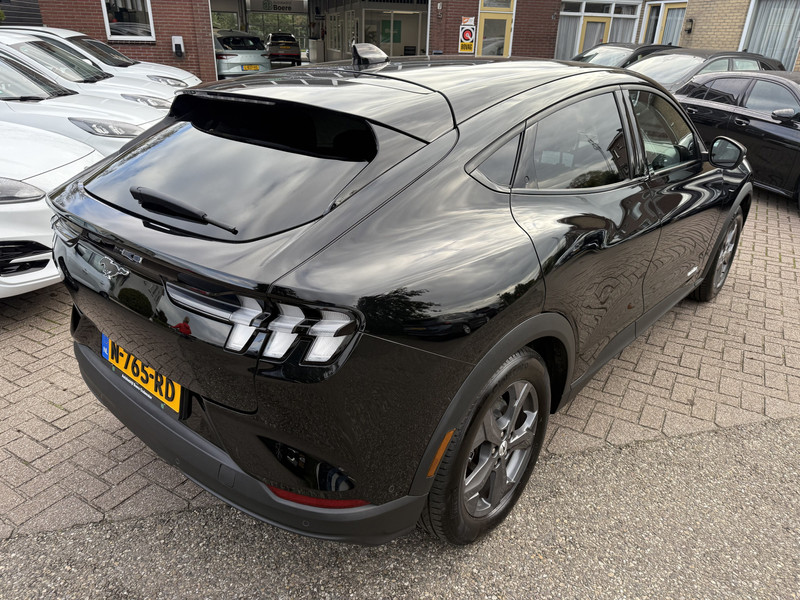 48485772-23.jpg