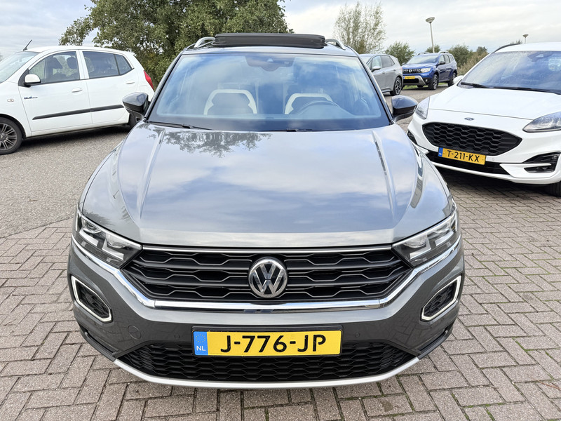 48539349-13.jpg