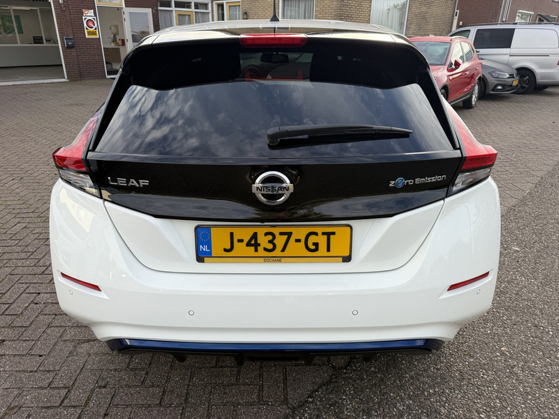 48591090-16.jpg