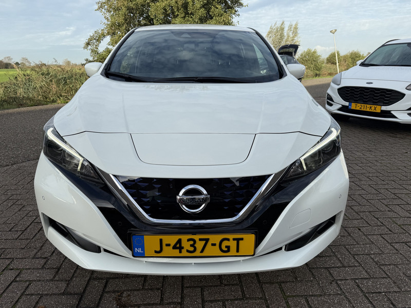 48591090-18.jpg