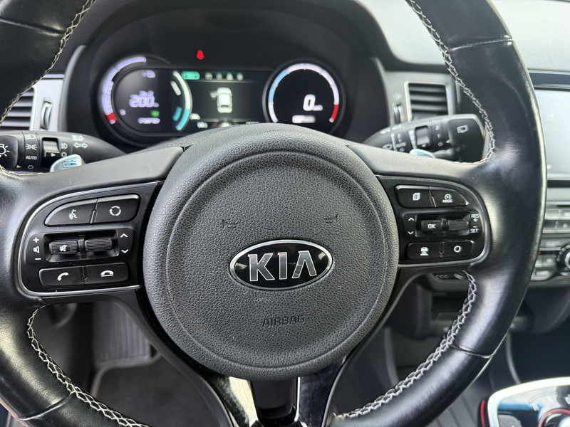 48591652-15.jpg