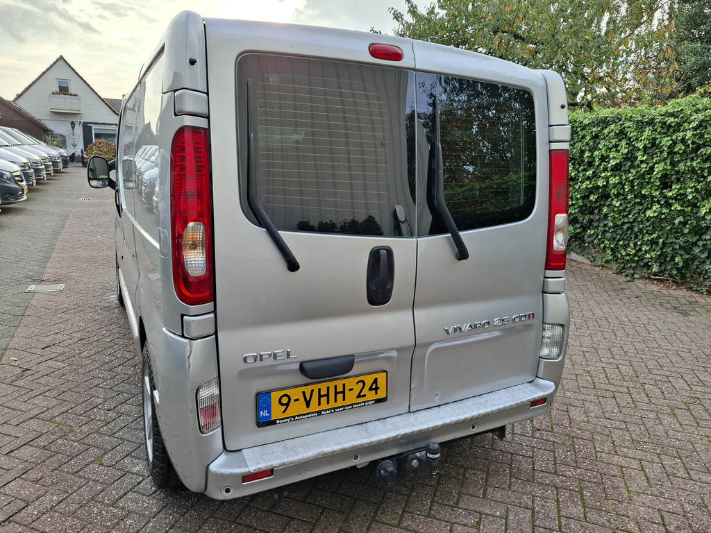 48605742-4.jpg
