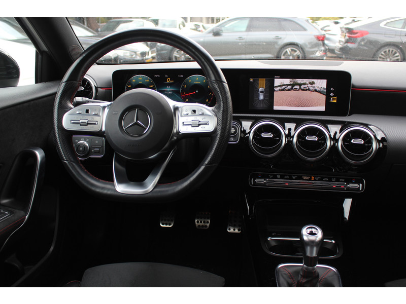 48606744-8.jpg