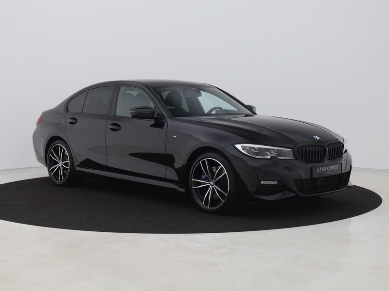 48608203-1.jpg