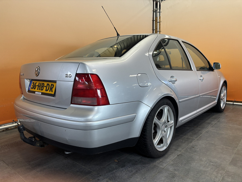 48630144-3.jpg