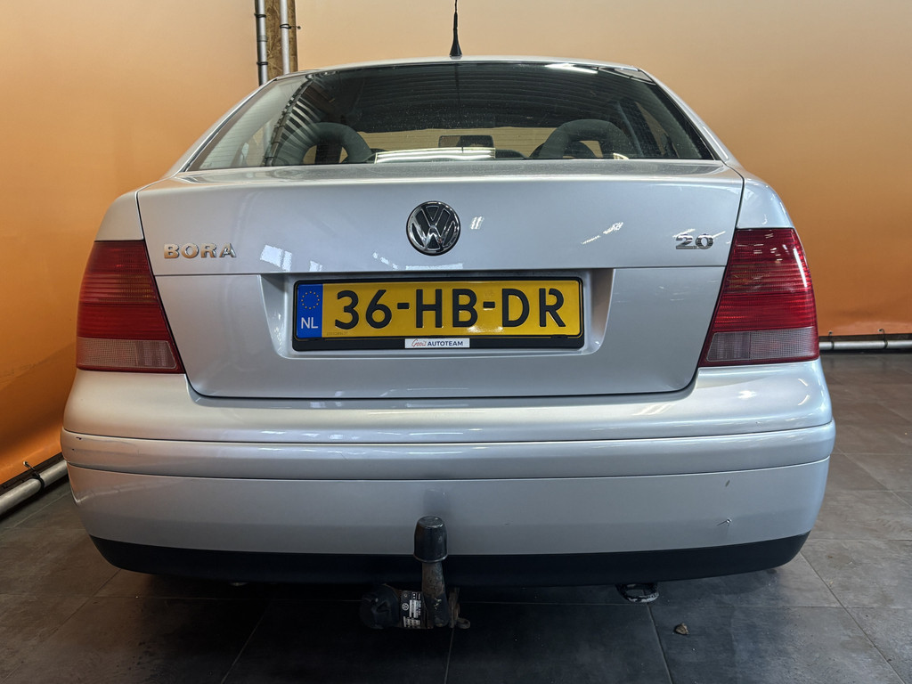 48630144-4.jpg
