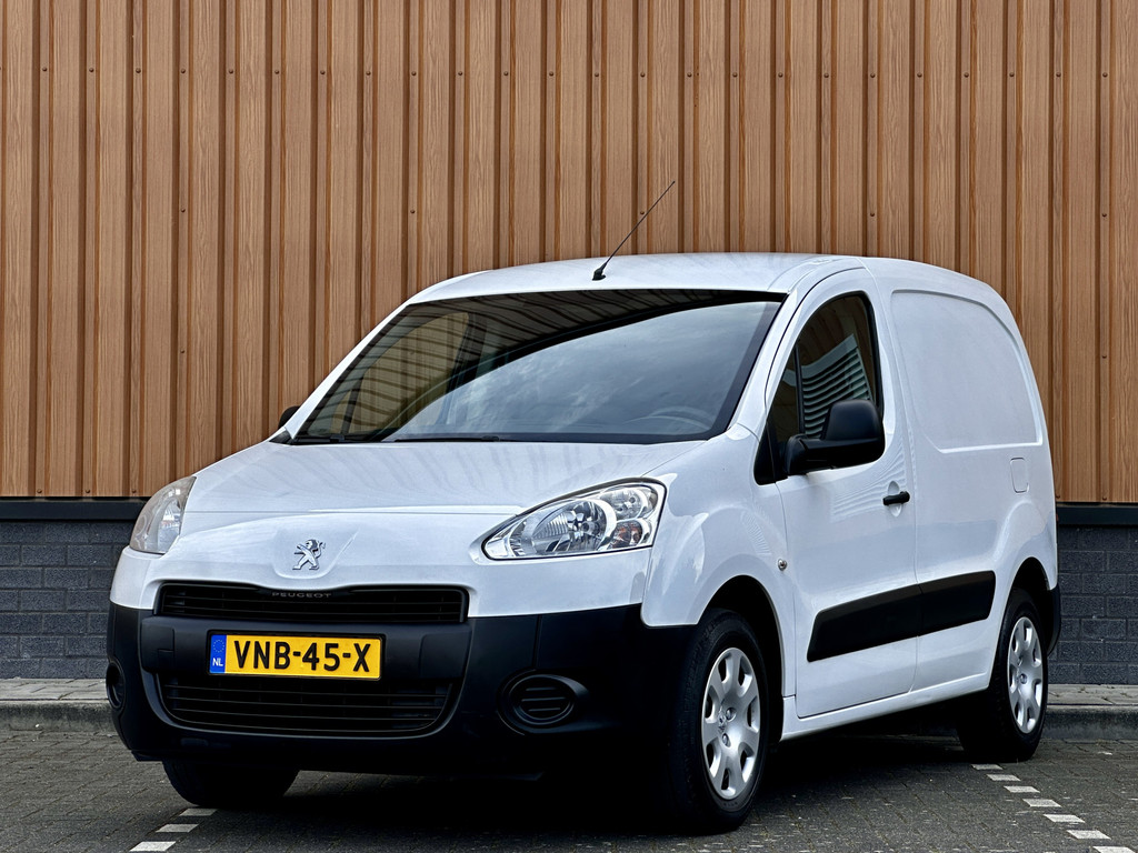 48636401-19.jpg