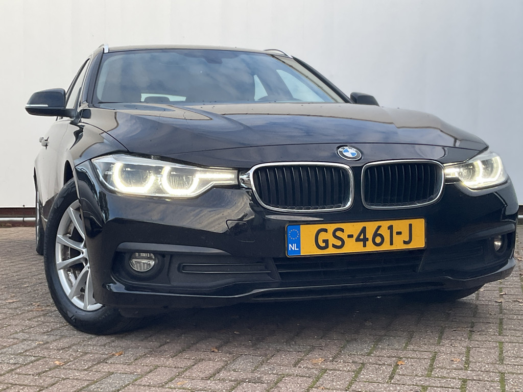 48637763-36.jpg