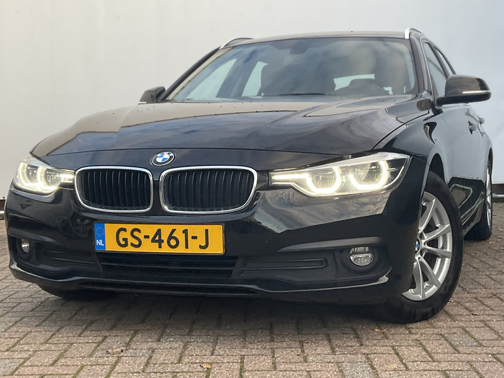 48637763-37.jpg