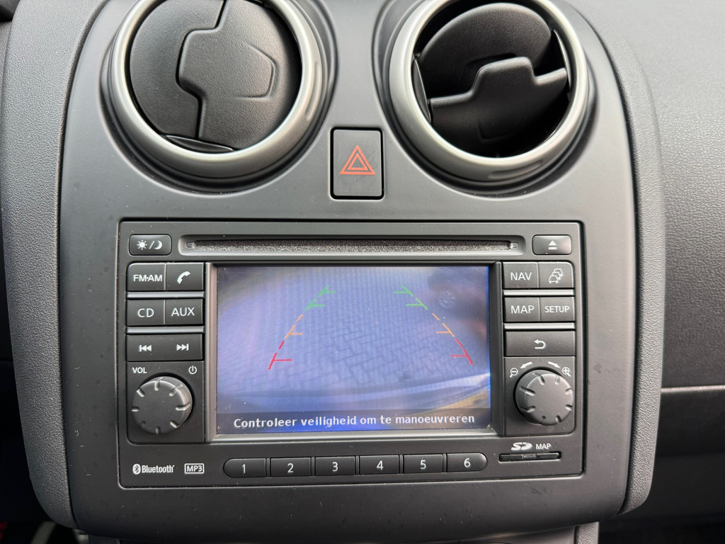 48640500-14.jpg