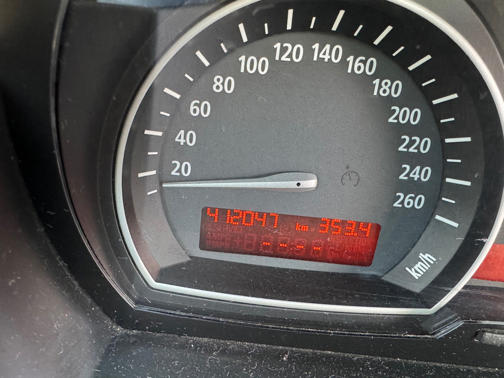 48655779-17.jpg