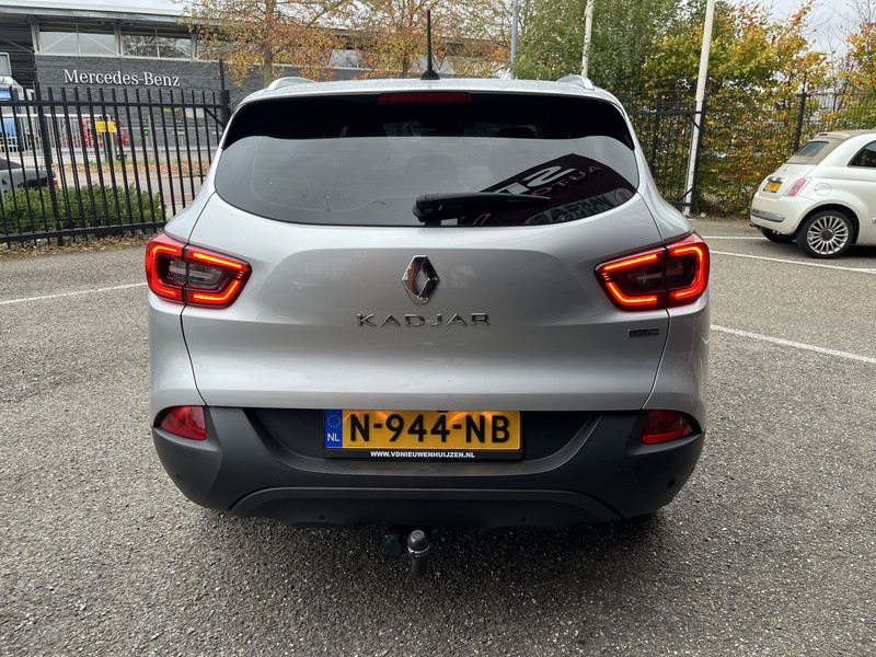 48678159-4.jpg