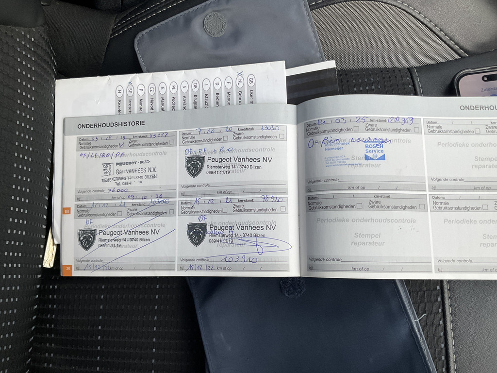 48688494-24.jpg