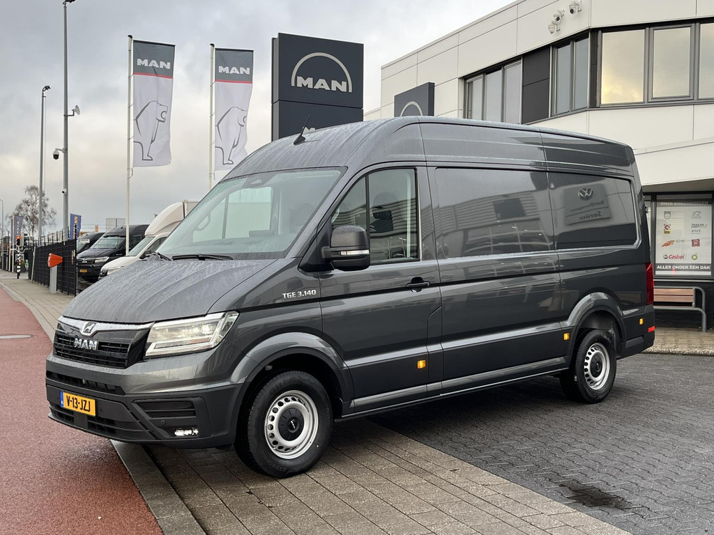 48689071-0.jpg